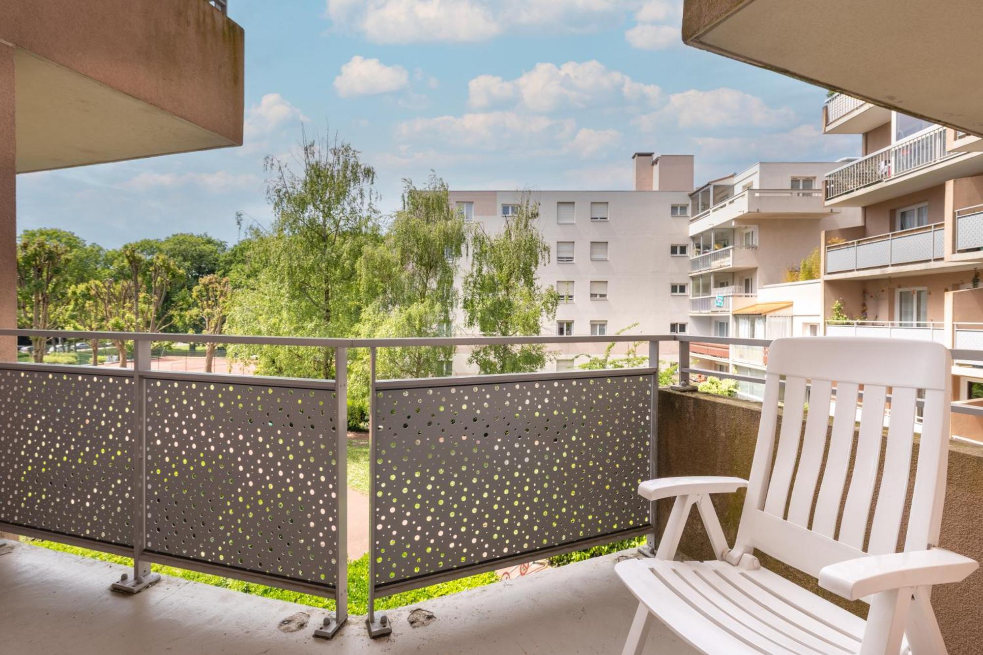 Appartement Proche Disneyland & Paris - 20 Minutes - Proche Gare Rer Noisiel Eksteriør bilde